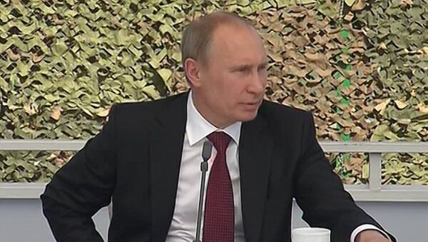 Путин за чашкой чая назвал причину возможного начала гонки вооружений