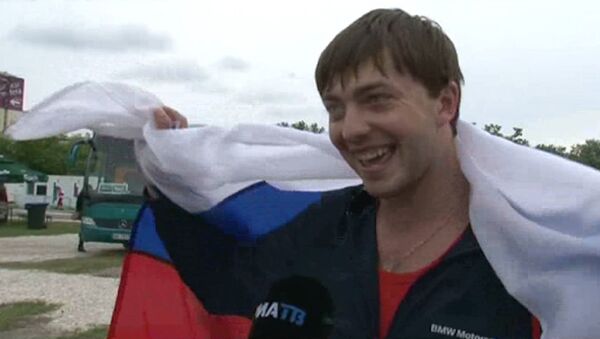 Российские фанаты на Евро-2012 живут в промокших палатках и без удобств