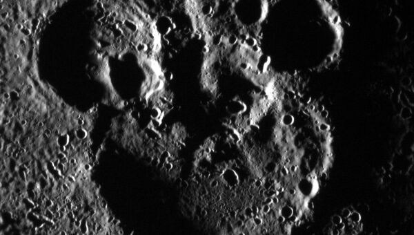 Микки Маус на Меркурии, сфотографированный зондом Мессенджер