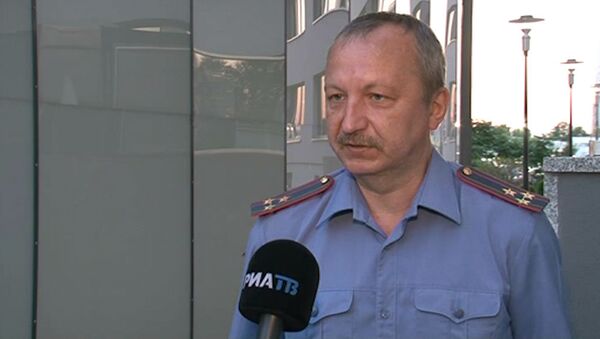 Российский полицейский в Варшаве обещает фанатам из РФ отдельные коридоры