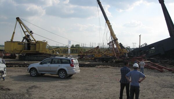 Башенный кран упал на стройплощадке ГРЭС в Троицке Челябинской области