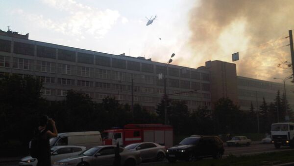 Пожар на складе на севере Москвы