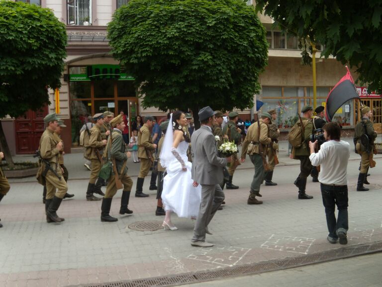 27.05.2012 по центральным улицам Ивано-Франковска прошел Ма