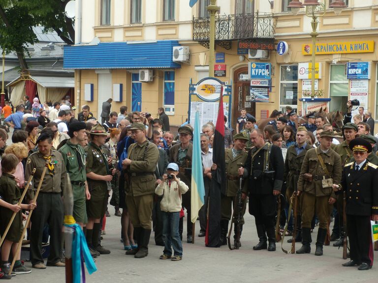 27.05.2012 по центральным улицам Ивано-Франковска прошел Ма