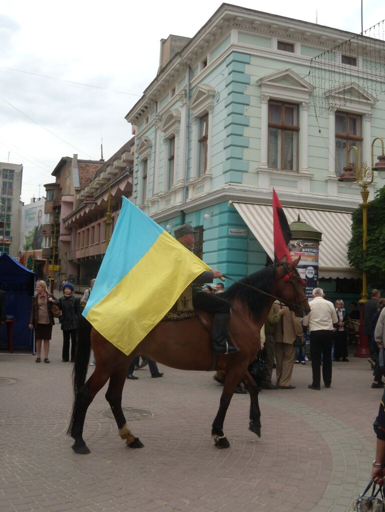 27.05.2012 по центральным улицам Ивано-Франковска прошел Ма