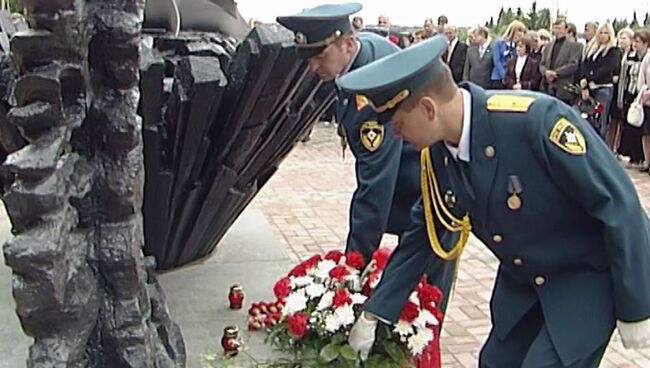 Сорок семь птиц взмыли в небо в память о жертвах авиакатастрофы в Карелии  