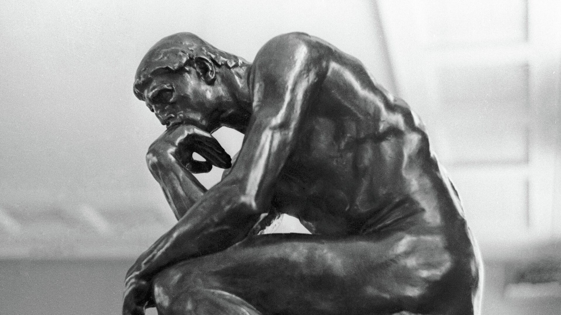 Скульптура Огюста Родена Мыслитель - РИА Новости, 1920, 01.07.2022