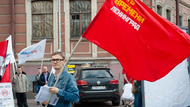 Пикет в Петербурге против ВТО. Архив