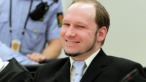 Обвиняемый в терроризме Андерс Брейвик в суде в Осло