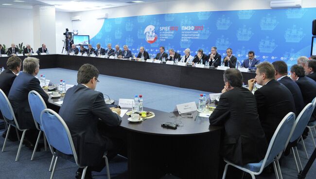 В.Путин на встрече с главами энергетических компаний