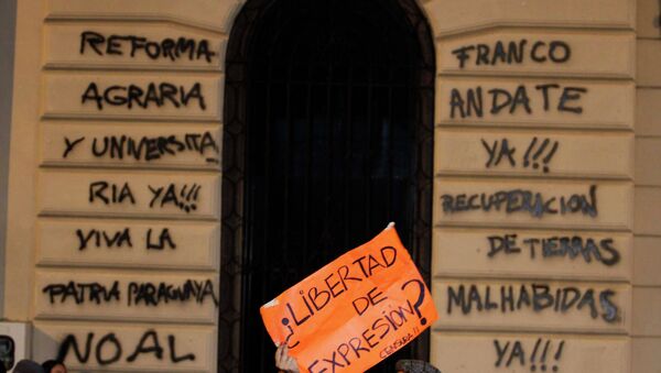 Протесты против нового президента в Парагвае
