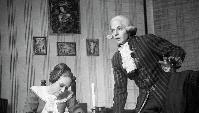 Сцена из спектакля Коварство и любовь