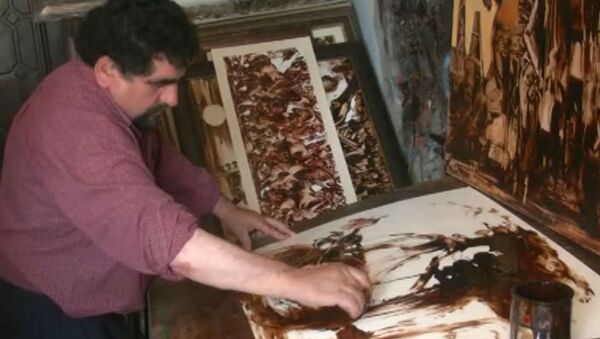 Азербайджанский художник пишет картины нефтью   