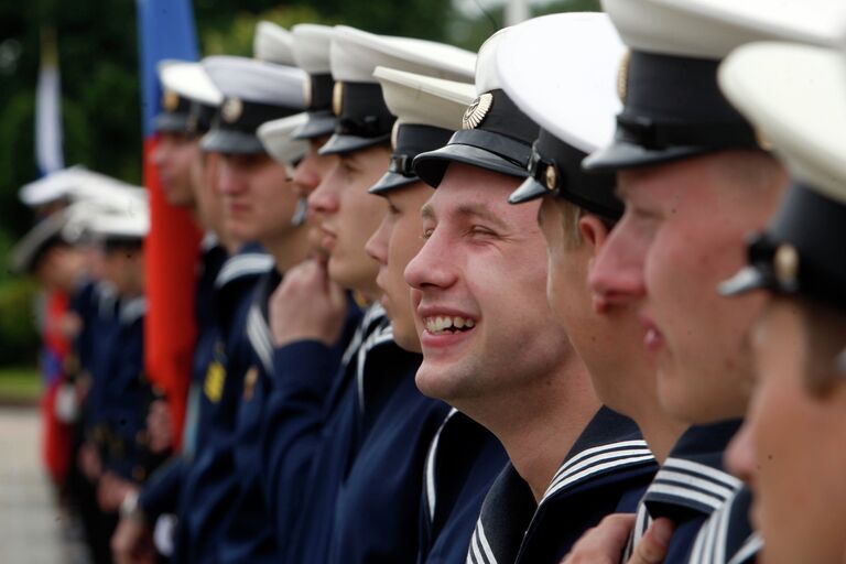 Чествование лучших выпускников военно-морских учебных заведений