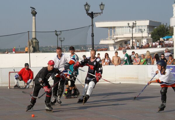 Севастополь хоккей ролики улица соревнования