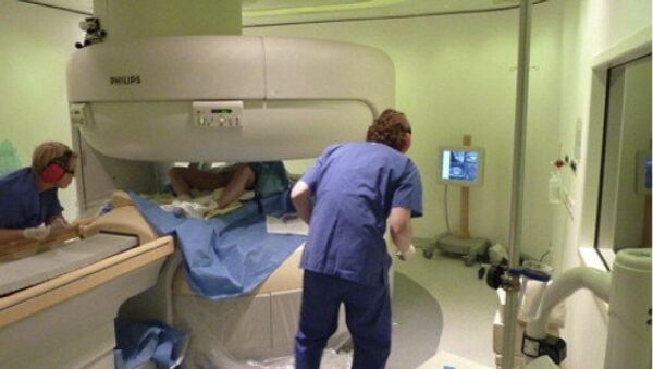 Съемка родов с помощью томографа 