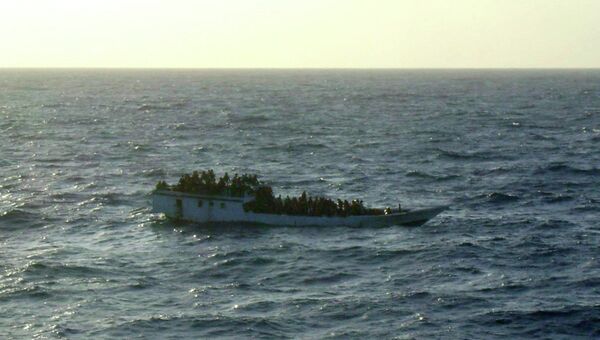 Австралийские моряки спасли более 120 пассажиров затонувшего судна