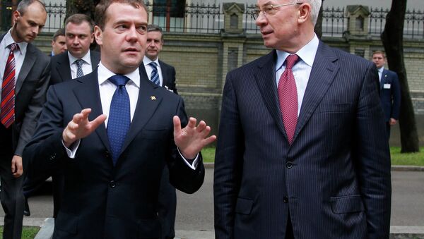 Председатель правительства России Дмитрий Медведев и премьер-министр Украины Николай Азаров. Архив