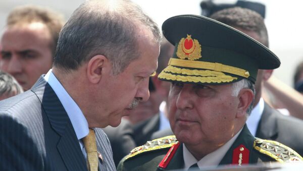 Турция перемещает войска в приграничные с Сирией районы, сообщают СМИ
