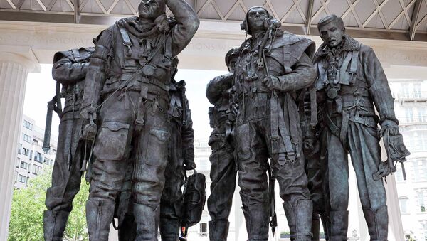 Мемориал британским летчикам, бомбившим Германию