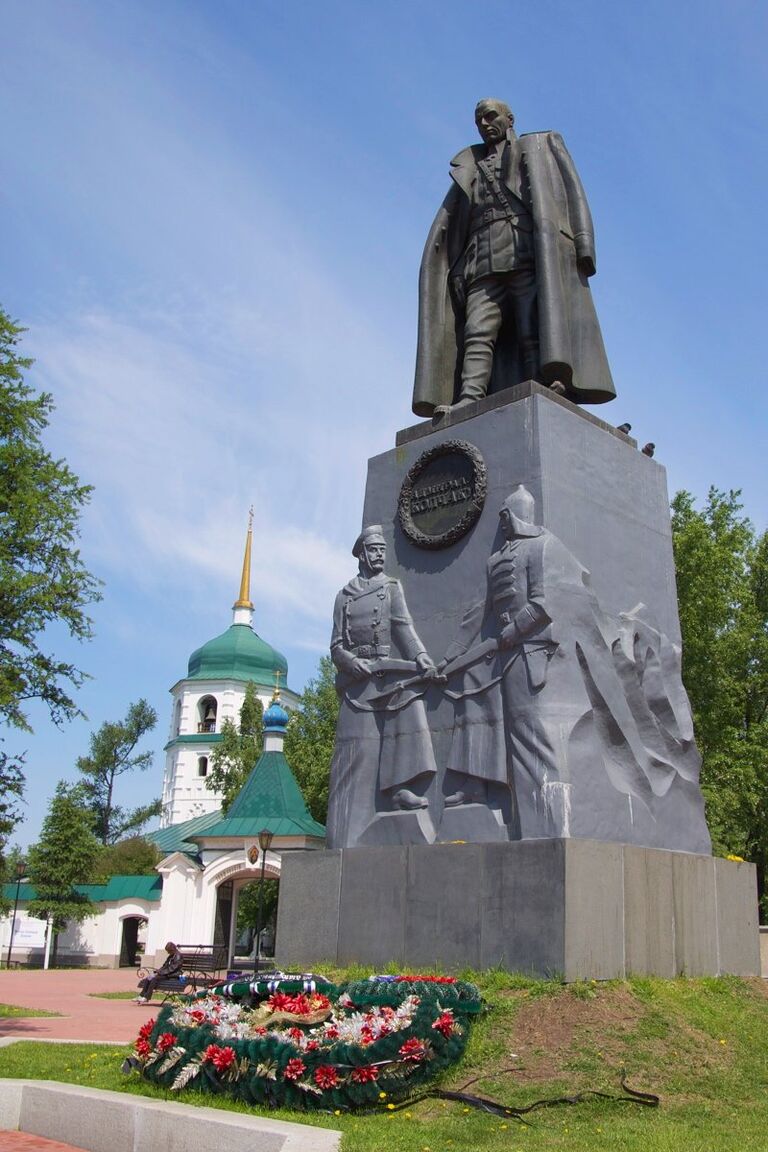 С Иркутском роковым образом связан Александр Васильевич Колч