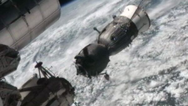 Корабль Союз ТМА-03М отстыковался от МКС