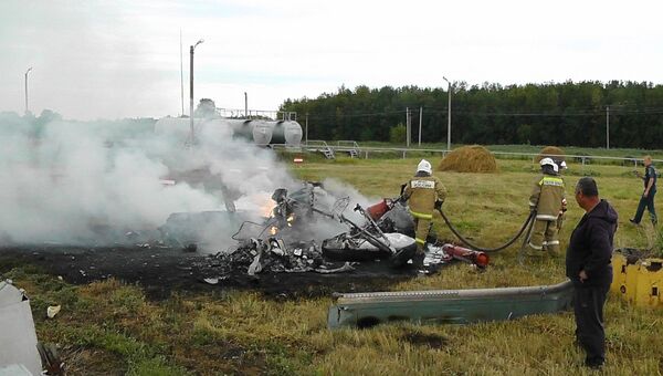 Вертолет Ми-2, загоревшийся в понедельник утром в Оренбурге