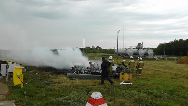 Вертолет Ми-2, загоревшийся в понедельник утром в Оренбурге