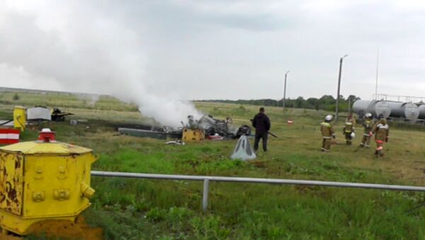 Вертолет Ми-2 выгорел полностью после экстренной посадки под Оренбургом
