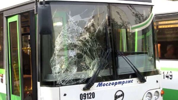 Рейсовый автобус сбил женщину на юге Москвы