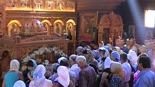 Сотни верующих самарцев поклонились мощам мученика Авраамия Болгарского