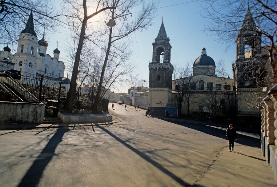Храм Святого Владимира и Ивановский женский монастырь