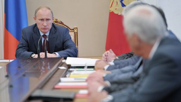 Президент РФ В.Путин проводит заседание Совета безопасности РФ