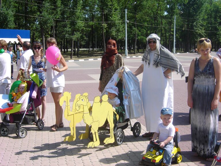 В Белгороде прошел парад колясок.