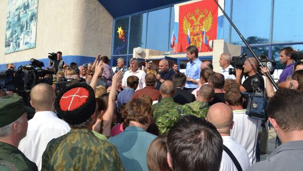 Губернатор Краснодарского края Александр Ткачев на встрече с жителями