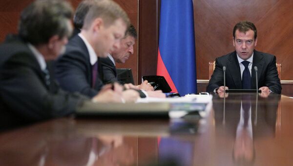 Д.Медведев проводит совещание в подмосковной резиденции Горки
