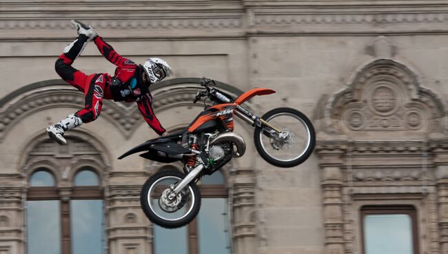 Спорт мотофристайл FMX Москва