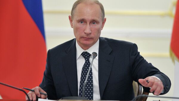 Президент РФ В.Путин проводит совещание в Ново-Огарево. Архив