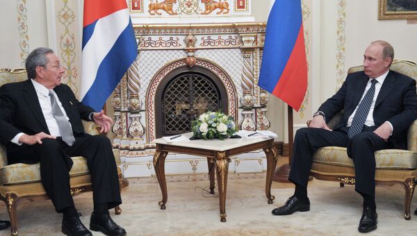 Встреча В.Путина с Р.Кастро в Ново-Огарево