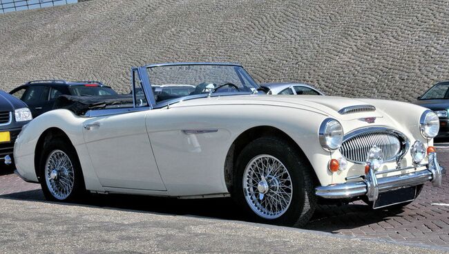 Автомобиль Austin-Healey 3000 1967 года выпуска. Архив