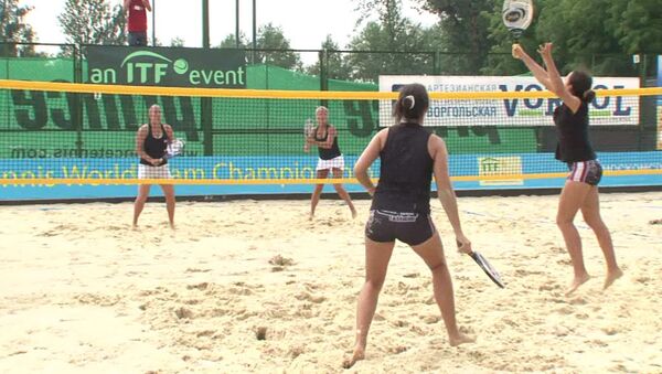 Теннис на песке: первый чемпионат мира по пляжному виду спорта в Москве