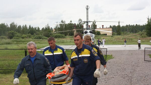 Эвакуация пострадавших в ДТП в Новгородской области
