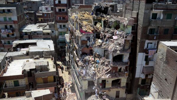 Число жертв обрушения дома в Египте возросло до 15 человек