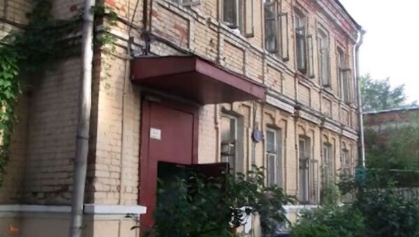 Жилой дом в центре Москвы находится на грани обрушения. Видео очевидца