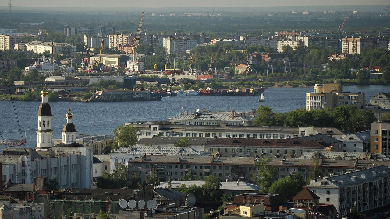 В Архангельске жилой дом сошел со свай, жильцов эвакуировали - РИА Новости,  07.07.2024