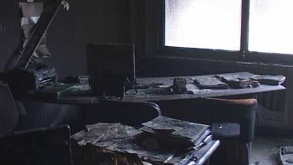 Мебель и техника сгорели в приемной ЕР, где женщина устроила самосожжение