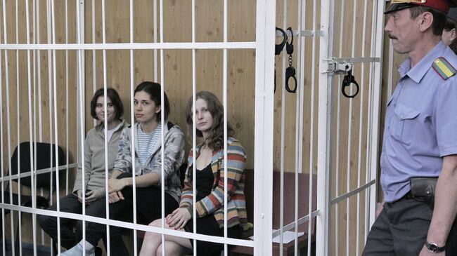 Заседание суда в отношении участниц панк-группы Pussy Riot