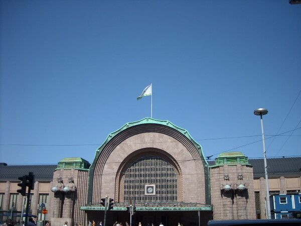 Железнодорожный вокзал в Хельсинки, считающийся главным твор