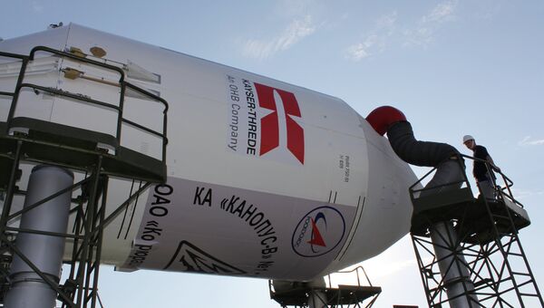 Вывоз ракеты Союз-ФГ со спутниками Канопус и БКА на старт