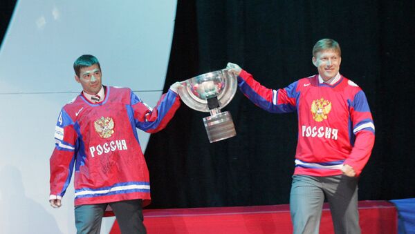 Омскому Авангарду вручили серебро чемпионата КХЛ